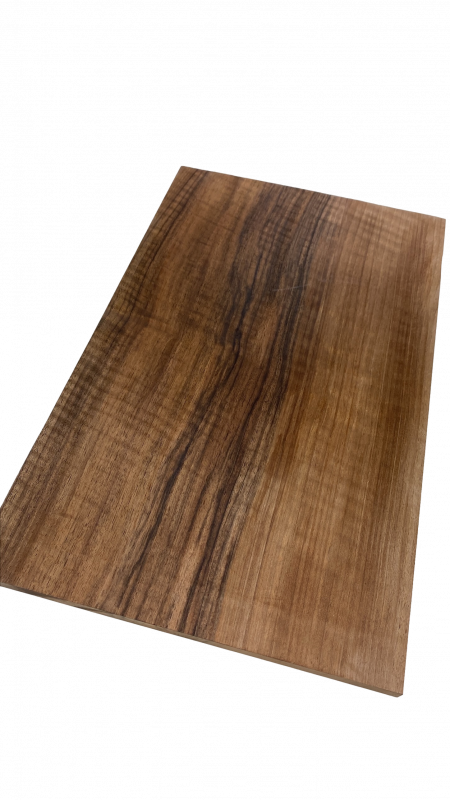 Top European Walnut flamed AAA 1-pc., 8 mm